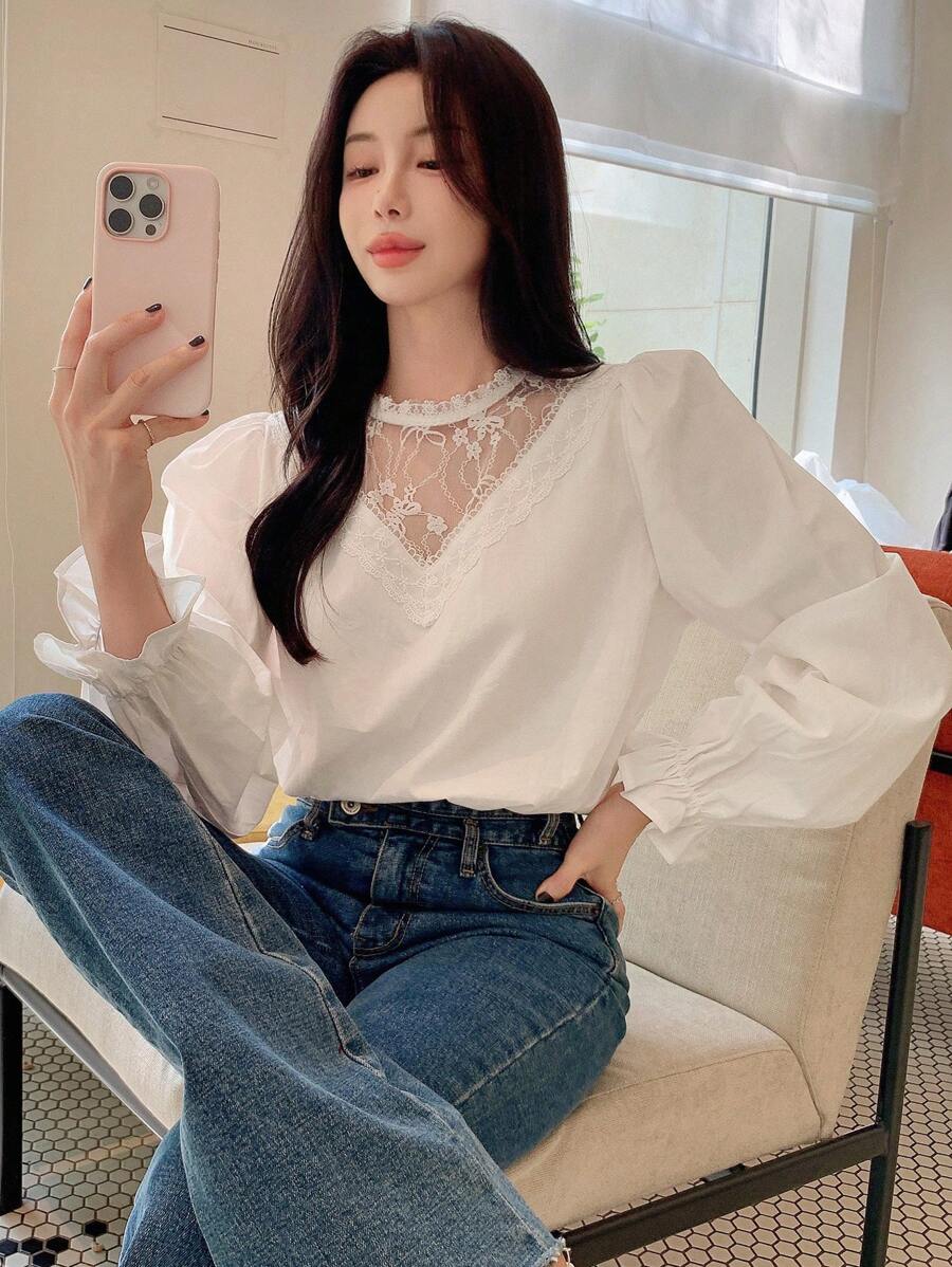 DAZY 长袖宽松女式衬衫，撞色蕾丝细节，荷叶边，秋季服装 - 白色 - 查看 1