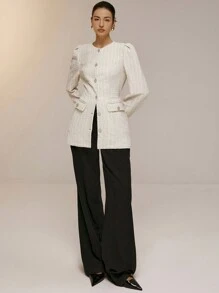 Poéselle Áo khoác dệt kim dài tay màu be vải tuýt phong cách sang trọng dành cho nữ, có lót, thanh lịch và quyến rũ, thiết kế xẻ gấu, hai túi bên, quần áo mùa thu cho nữ, áo khoác tuýt, phù hợp cho những dịp trang trọng trong công việc, những dịp đi chơi, quần áo dự tiệc cho nữ - Màu be - Xem 4