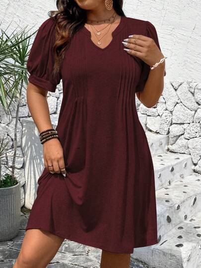 SHEIN LUNE Plus Size V-Neck Solid Color Casual Short Sleeve Dress For New Year Clothes
