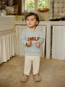 SHEIN Baby Jungen Lässiges, süßes, mit Buchstaben besticktes, minimalistisches Langarm-Sweatshirt und Hosen Set, geeignet für Temperaturwechsel im Frühling und Herbst, passend für Ausflüge und Zusammenkünfte - Verschiedenfarbig - Übersicht 3