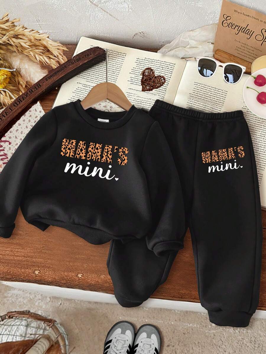 SHEIN Leap Crew 女婴休闲简约字母图案针织柔软套头卫衣套装，适合秋冬季节，加厚款 - 黑色 - 查看 1