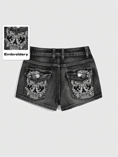 Grunge Punk Shorts di jeans Plus Size con ricamo floreale Gyaru, adatti per la scuola