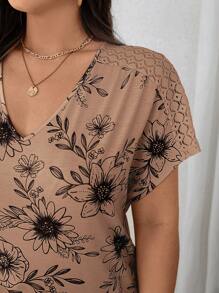 SHEIN LUNE 大码夏季休闲印花拼接蝙蝠袖T恤，适合感恩节和节假日穿着。 - 棕色 - 查看 4