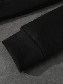 Manfinity EMRG 男士大码字母印花连帽运动衫和运动裤两件套休闲套装，春/秋 - 黑色 - 查看 3