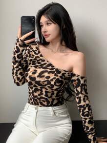 Dazy Star Women's Leopard Print Long Sleeve Asymmetrical Shoulder Fitted T-Shirt - Multicolor - View 6
