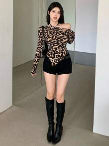 DAZY Áo thun nữ tay dài cổ bẻ họa tiết da báo ôm sát, quần áo mùa thu - Nhiều màu - Xem 5