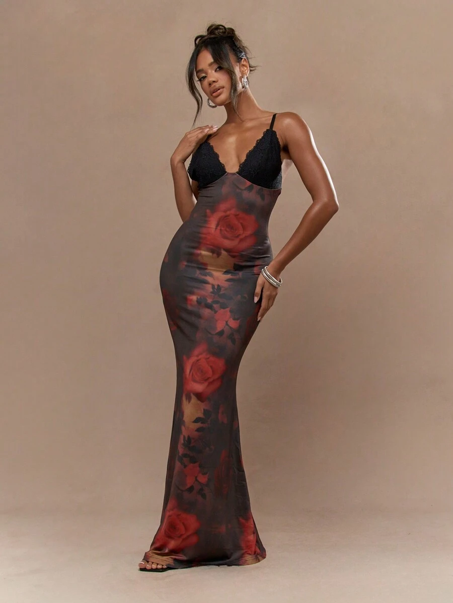 MISSGUIDED Floral Print Patch Spaghetti Strap V Neck Bodycon Flare Hem Maxi Dress - Multicolor - View 1