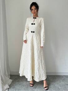 Selianne 优雅提花纽扣前开襟连衣裙，适合春秋季女装 - 杏色 - 查看 4