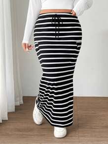 SHEIN EZwear Váy kẻ sọc có túi rút dây cỡ lớn cho nữ - Đen và trắng - Xem 7