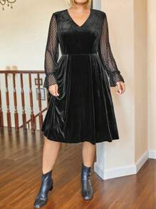 Robe de velours à manches longues avec contraste en maille et col en V unicolore, grande taille - Noir - Voir 3