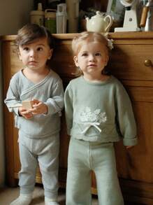 SHEIN 2pcs Baby Boys/Girls Classic Solid Color Cardigan Tie Long Sleeve Top + Solid Color Waistband Free Gray Pants Set, Spring/Fall