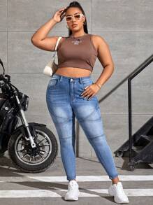 SHEIN EZwear Plus Size Front Button Pocket Casual Denim Jeans