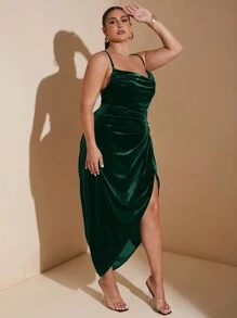 SHEIN BAE 女式常规加大码优雅派对节日活动垂坠高开衩荷叶边下摆天鹅绒连衣裙，女士生日礼服 - 墨綠色 - 查看 3