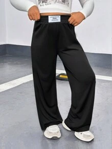 SHEIN Pantalones rectos de pierna ancha de unicolor con parche de letra, informal, a juego para madre e hija, estilo preppy, excelente para uso casual, diario y escolar en verano y otoño-invierno