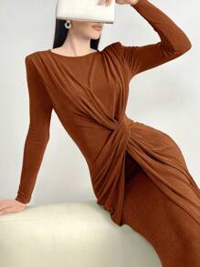 Modelyn 女士纯色圆领长袖扭纹简约休闲连衣裙长款晚礼服 - 鏽棕色 - 查看 6