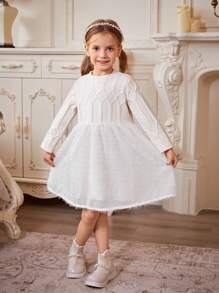 SHEIN Kleine Mädchen Kleid mit cremeweiß einfarbiger Patchwork, flauschiger strukurierte Zopfstrick-Optik und Langarm