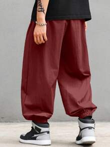 Manfinity EMRG 男士纯色前系带口袋简约休闲长裤，宽松裤男，红色男裤，韩版裤男，日系裤男，秋季 - 酒紅色 - 查看 2