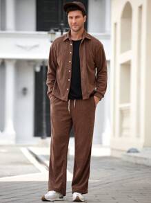 Manfinity Homme 纹理纯色前排纽扣长袖衬衫和抽绳口袋裤子 2 件套 - 卡其色 - 查看 4