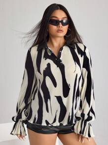 SHEIN ICON ICON Plus Graphic Print Puff-Sleeve Button-Front Pleated Shirt - Black and White - View 3