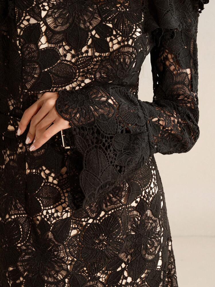 Hollow Lace Decorated Belt Elegant Long Sleeve Stand Collar Mid-Length Dress