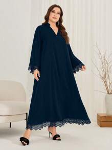 Al Najma Vestido largo árabe modesto de manga larga con cuello de ojo de cerradura de encaje y unicolor para tallas grandes - Azul Marino - Ver 4
