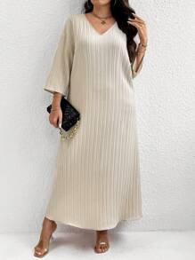 Calvaya 大码女式 V 领长袖宽松直筒褶皱连衣裙，秋季长款女装