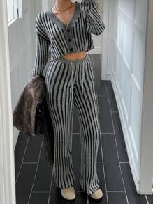 SHEIN EZwear طقم قطعتين كاجوال للخريف والشتاء، كارديجان فضفاض بأكمام طويلة وأزرار على الرقبة على شكل حرف V مع بنطال محبوك طويل - بني فاتح - مشاهدة 4