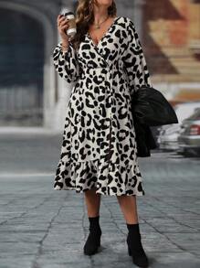 SHEIN LUNE Váy xòe tay lỡ họa tiết da báo thời trang thu đông cỡ lớn - Màu be - Xem 3