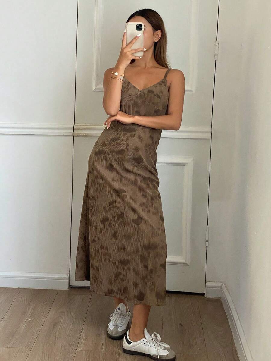 DAZY Ärmellose Damen Maxikleid mit Blume Muster und Reißverschluss, Herbstmode