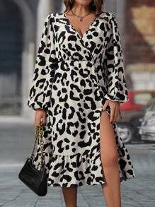 SHEIN LUNE Váy xòe tay lỡ họa tiết da báo thời trang thu đông cỡ lớn - Màu be - Xem 1