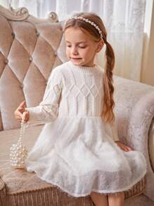SHEIN Kleine Mädchen Kleid mit cremeweiß einfarbiger Patchwork, flauschiger strukurierte Zopfstrick-Optik und Langarm