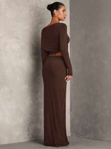 SHEIN BAE 女士灰色纯色约会之夜简约优雅舒适不对称领口褶皱针织上衣和低腰扭纹针织裙优雅女士两件套 - 咖啡棕 - 查看 2