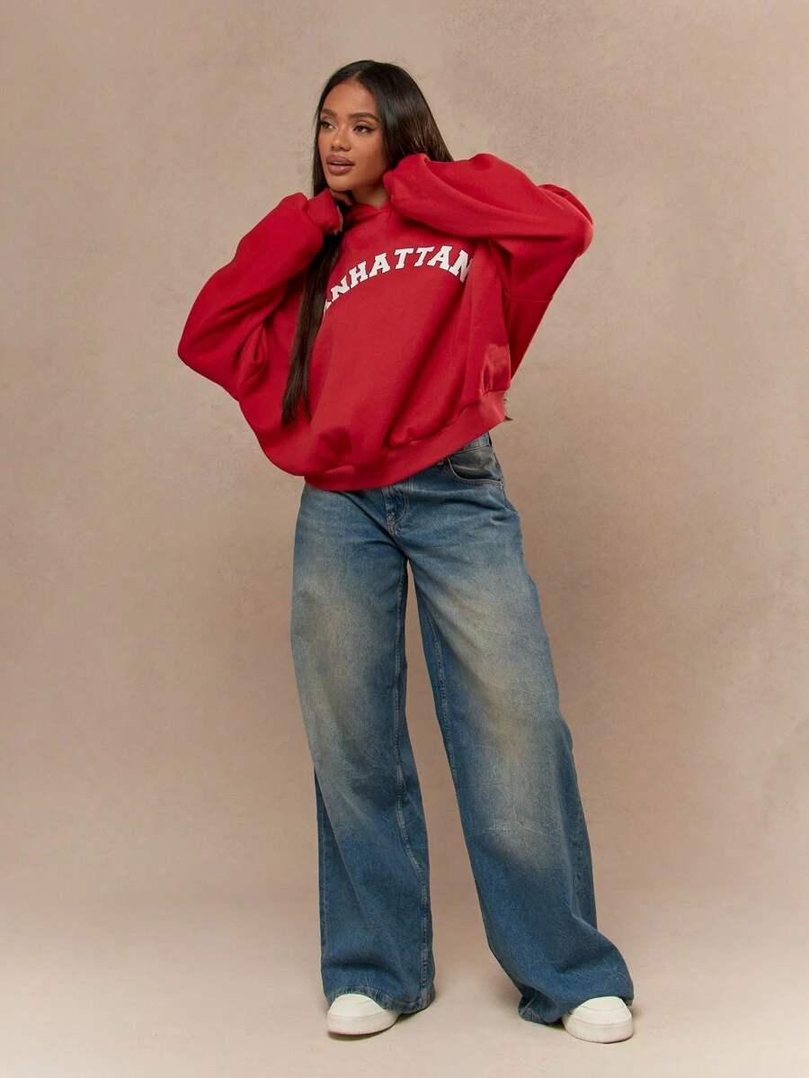 MISSGUIDED Manhattan Varsity Letter Collegiate Sweatshirt Oversized Pullover University Sports Team Fan Wear Fall Winter Casual Campus Loungewear Christmas - Red - View 1