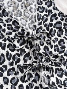 Soleia Áo ba lỗ in họa tiết nhiệt đới cổ chữ V thắt nút tay chuông WYWF dành cho nữ đi nghỉ - Nhiều màu - Xem 5