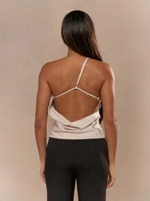 MISSGUIDED Asymmetrische satijnen top met één schouder en open rug