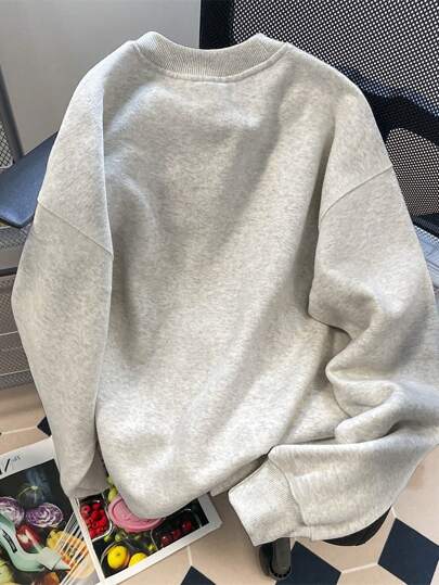 Manfinity Hypemode Men's Loose Letter Print Round Neck Long Sleeve Casual Sweatshirt