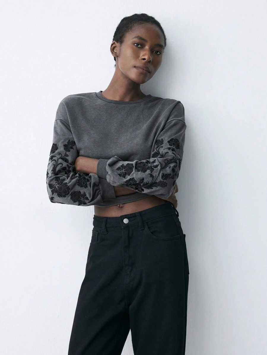 Maija Women Grey Acid-Washed Fleece Crew Neck Long Sleeve Sweatshirt For Autumn And Winter - Grey - View 1