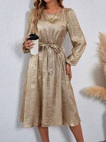 Chiquease Vestido largo de manga larga con escote redondo, cintura marcada y lazo para mujer con brillo metálico para fiestas y celebraciones de Año Nuevo - Dorado - Ver 4