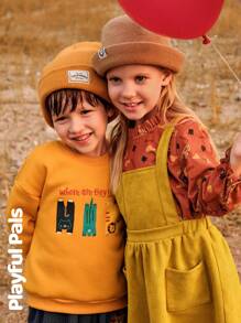 SHEIN 2 件年轻女孩可爱/复古/休闲小狗全身印花长袖衬衫和吊带裙 2 件套，适合室内和室外，春/秋/冬