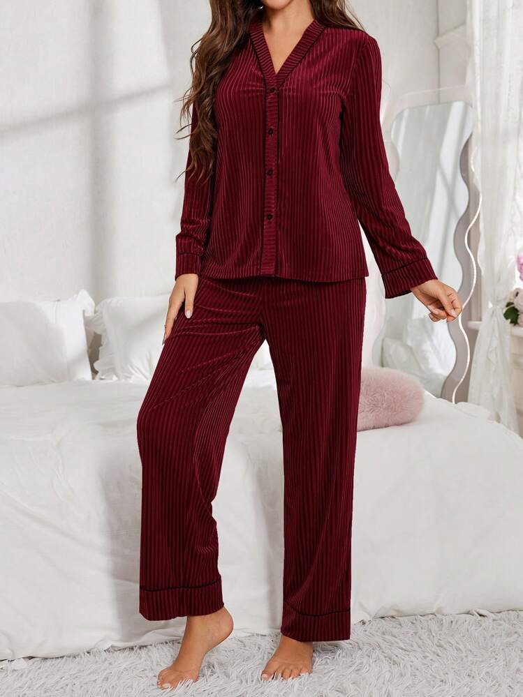 LuxeNights Conjunto de pijama de mujer de manga larga con botones de terciopelo, ropa de otoño e invierno cómoda y elegante - Burdeos - Añade 3