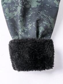 SHEIN Tween Boy 迷彩保暖内衬拉链连帽夹克，秋冬款