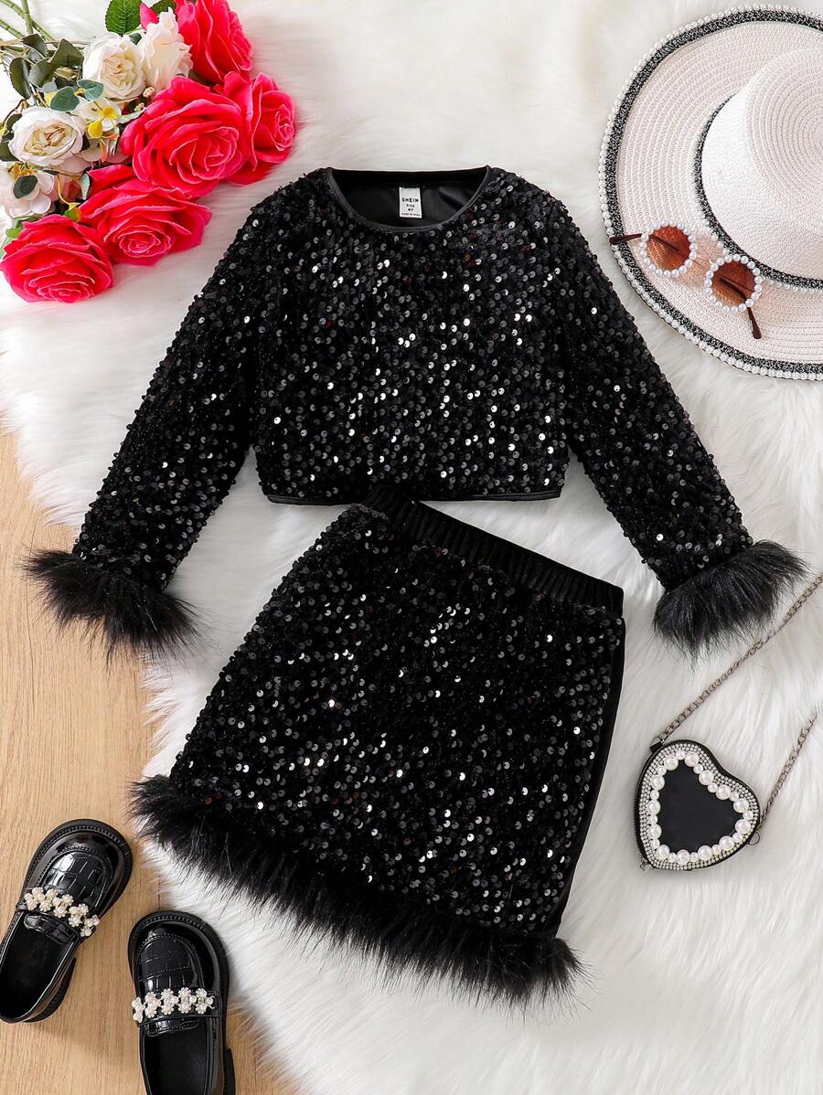 Paillettes e moda: outfit scintillanti per Capodanno