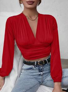 RueChic Blusa feminina cropped plissada de cor sólida com decote em V, mangas bufantes e modelagem moderna. - Vermelho - Ver 6