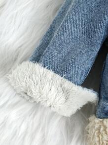 SHEIN Áo khoác denim lót nhiệt rộng rãi màu xanh nhạt mới giặt cho bé gái có miếng vá trang trí, thiết kế đơn giản để mặc hàng ngày - Rửa trung bình - Xem 4