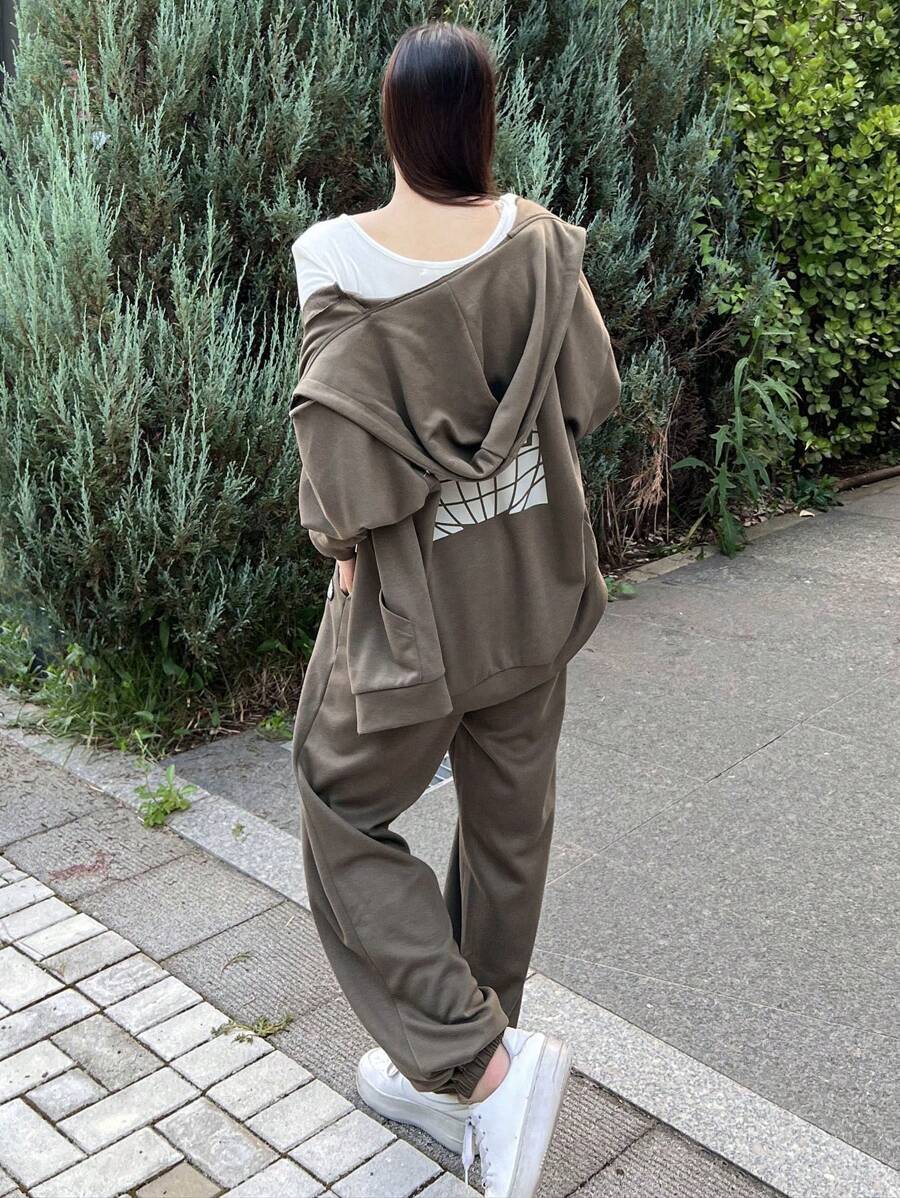 DAZY Bộ đồ thể thao nữ thường ngày in chữ gồm áo hoodie và quần, thích hợp mặc mùa thu, bộ đồ mặc nhà cho nữ. - Màu xám đen - Xem 1