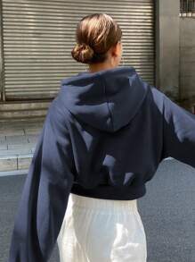 DAZY 女士纯色连帽短款休闲口袋长袖运动衫，秋季服装 - 藏蓝色 - 查看 2