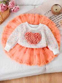 SHEIN Conjunto de suéter com estampa de coração e saia em camadas de malha para bebê menina