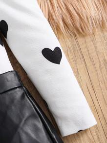 SHEIN 2pcs Young Girl Heart Pattern Knit Gigot Sleeve Top And Woven Solid PU Leather Shorts Set - Black and White - View 4