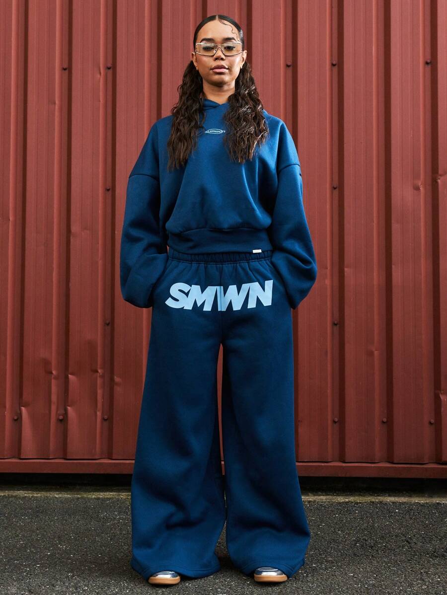 SUMWON WOMEN Oversized SMWN Logo Wide Leg Sweatpants Casual Athletic Fleece Bottoms Streetwear Sports Loungewear Comfy Athleisure Jogger Pants - Blue - View 1