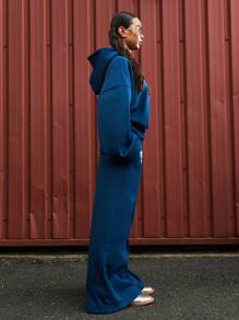 SUMWON WOMEN Oversized SMWN Logo Wide Leg Sweatpants Casual Athletic Fleece Bottoms Streetwear Sports Loungewear Comfy Athleisure Jogger Pants - Blue - View 3